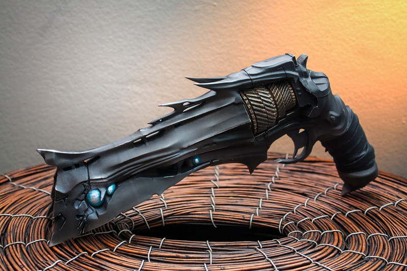 Illustration for article titled An Incredible Collection Of Replica Destiny Weapons